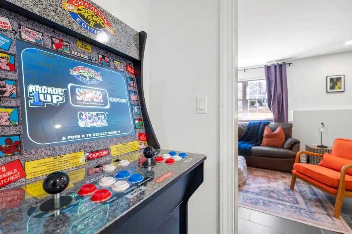 Outdoor Projector, Arcade, Fire Pit, 2 Car Garage, 2 Living Rooms Snellville Εξωτερικό φωτογραφία